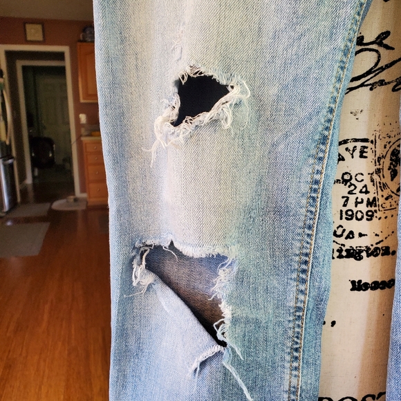 Hollister Skinny Jeans - Picture 3 of 10